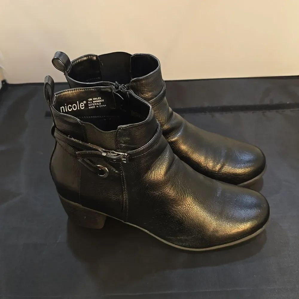 NICOLE ZIPPER CLOSURE ROUND-TOE WOMEN'S ANKLE BOOTIES - Picture 4 of 15